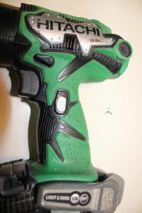 hitachi-ds18dl-drill-grip