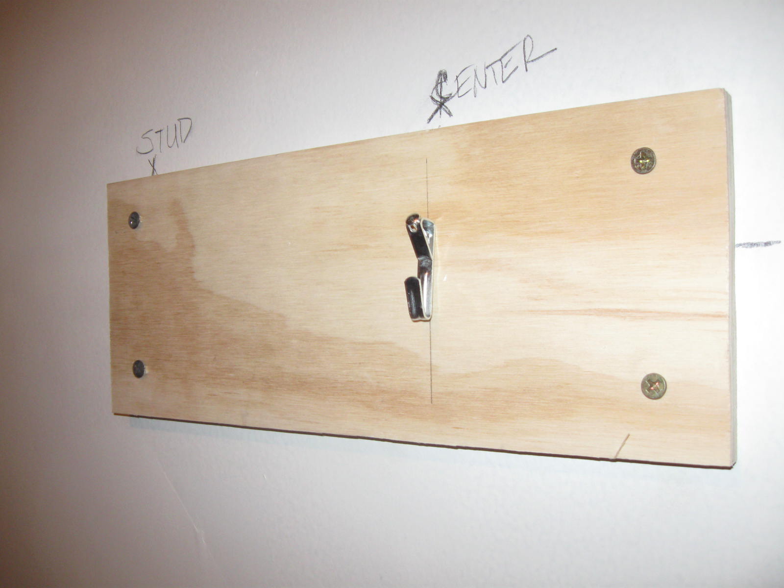 How To Hanging A Mirror Without A Stud