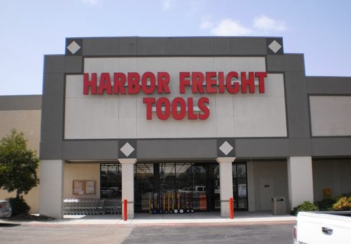 https://homefixated.com/wp-content/uploads/2011/08/harbor-freight-tools-store.jpg