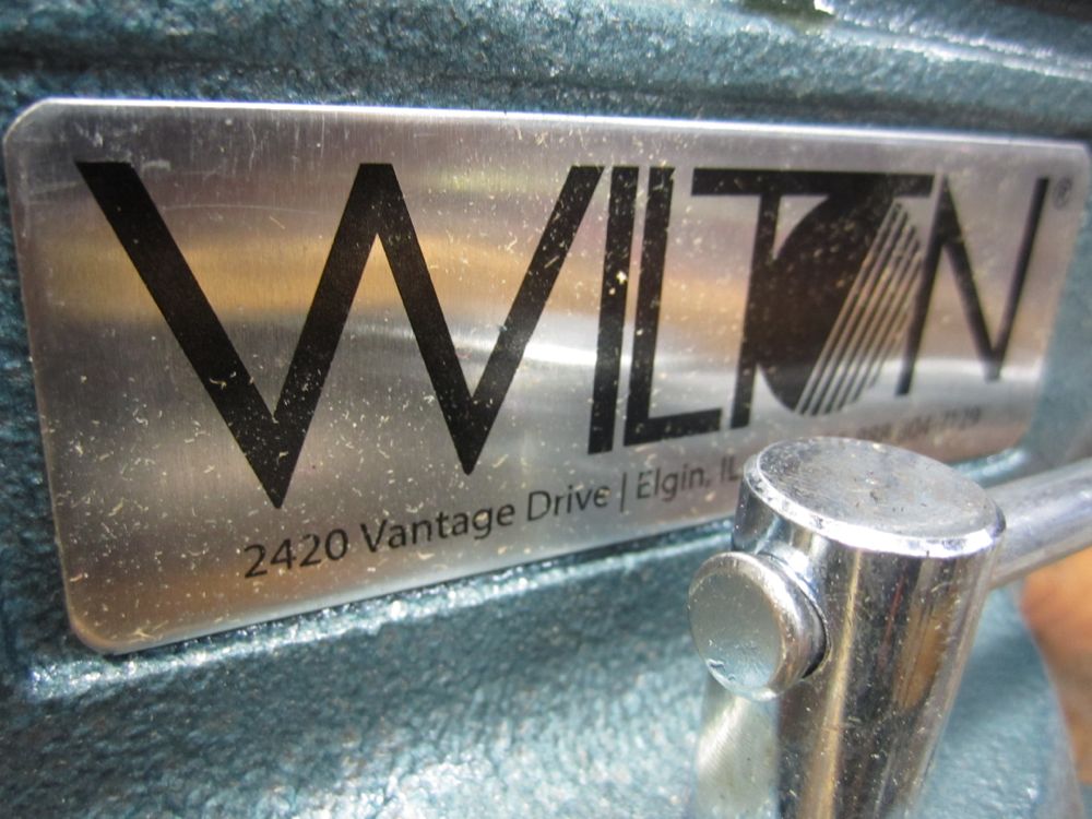 Wilton 1745 Tradesman Vise, 4-1/2" Jaw Width, 3-1/2" Jaw Opening, 3-1/4" Throat (28805