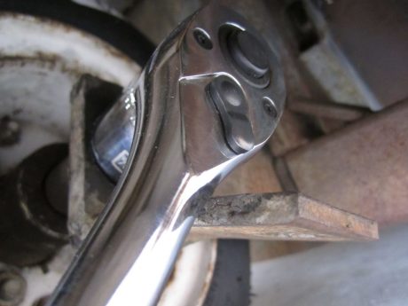 half-inch-ratchet-in-action half-inch-ratchet-in-action
