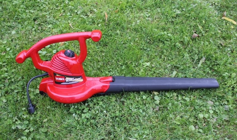 Toro 51599 51609 Ultra Leaf Blower Vac Review