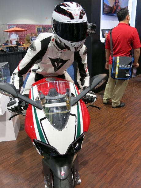 2013-ces-go-pro-3 2013-ces-go-pro-3