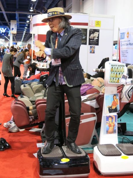 2013-ces-random-gangnam-massage 2013-ces-random-gangnam-massage