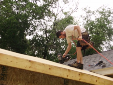 Nailing roofing sheathing Nailing roofing sheathing