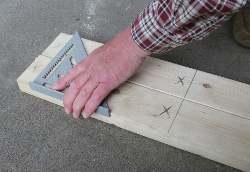 Quick and easy layout for studs, joists, rafters, and other common framing