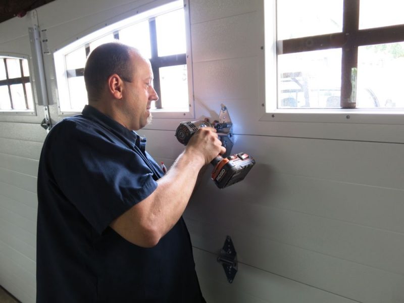 garage door windows