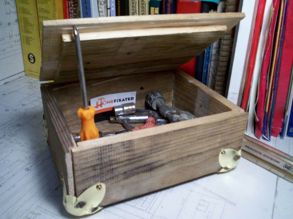 How to Build a Wooden Tool Box DIY