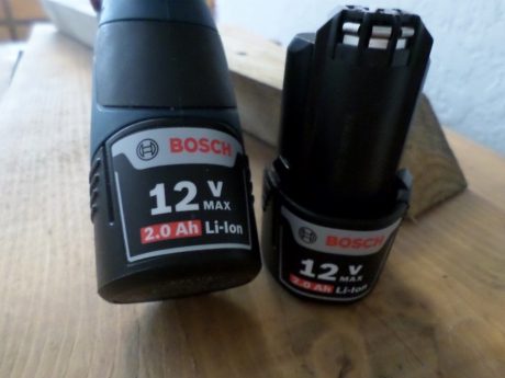 Two 2.0 Ah batteries and included charger allow you to work all day long