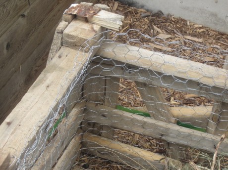 composter chicken wire