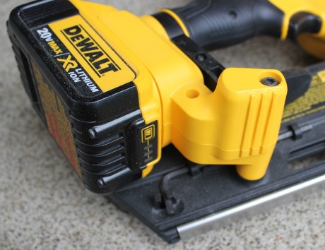 dewalt dcn692m1