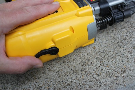 dewalt dcn692m1