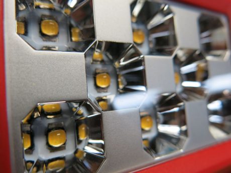 Milwaukee-M18-LED-Flood-Light-Closeup
