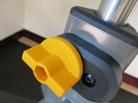 A large dial provides easy adjustment to a rough height.