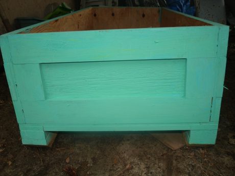 After two coats of paint, this nice shade of green was the result.