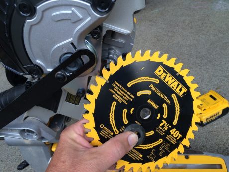 dewalt 20v max miter saw