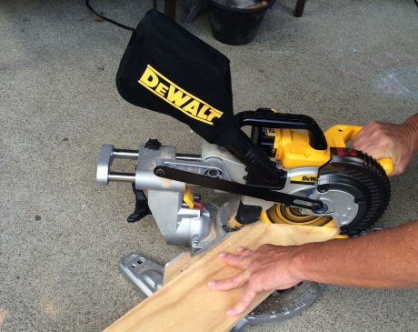 dewalt 20v max miter saw