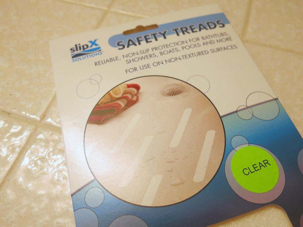 SlipX Solutions Bubble Bath Mat Clear