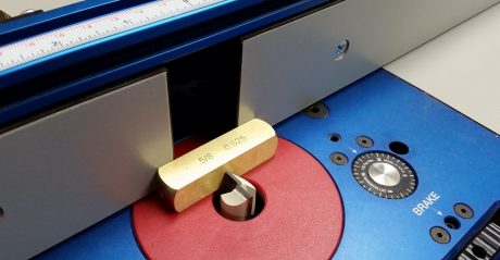 Setting router fence position