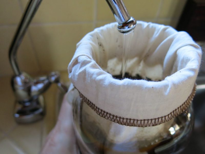 cold brew coffee filtered water