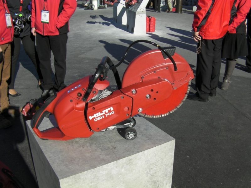 Hilti DSH 700-X demo saw