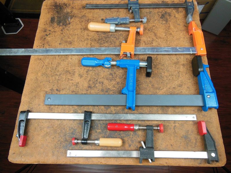Clamp parade