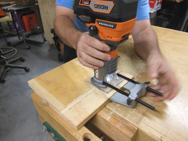 Using the edge guide