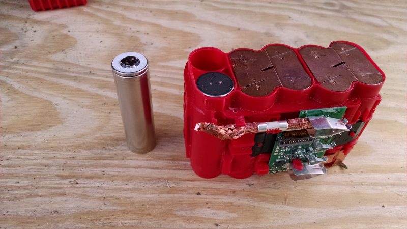 Bosch high density lithium ion battery pack inside view