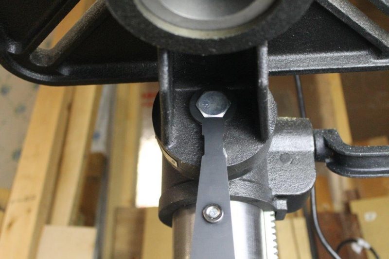 Tilt bolt
