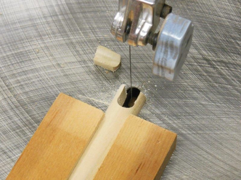 Cutting slot