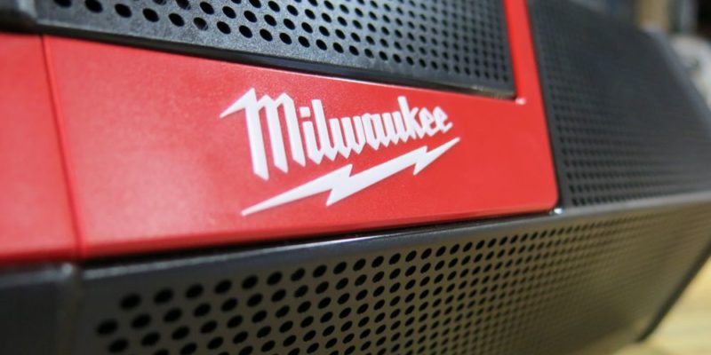 milwaukee wireless jobsite speaker