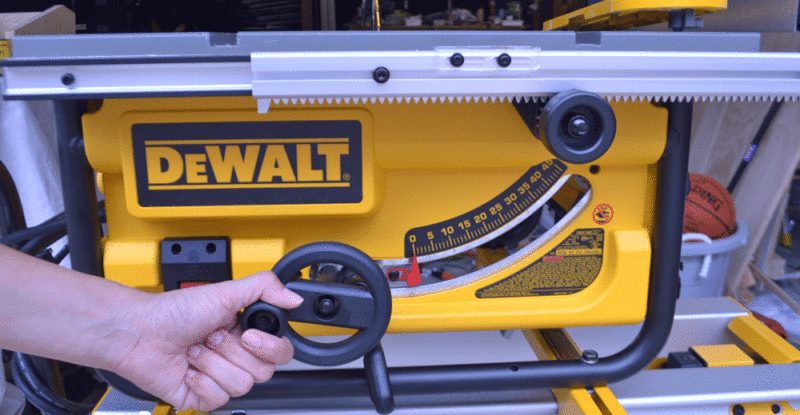 DWE7480 blade adjustment