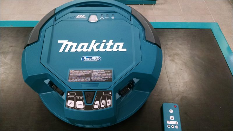 Robot vacuum cleaner and remote control unit