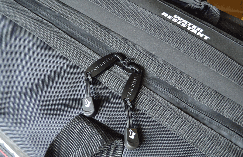 Husky rolling tote zippers