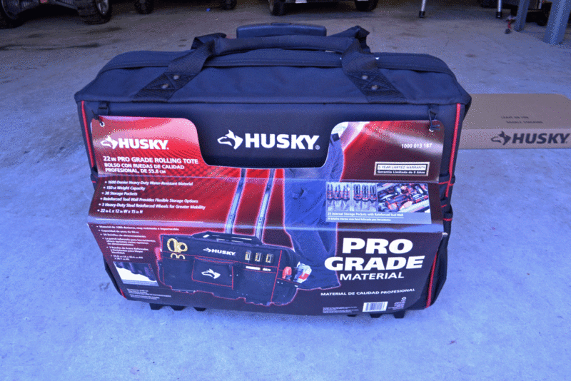 Husky rolling tote package