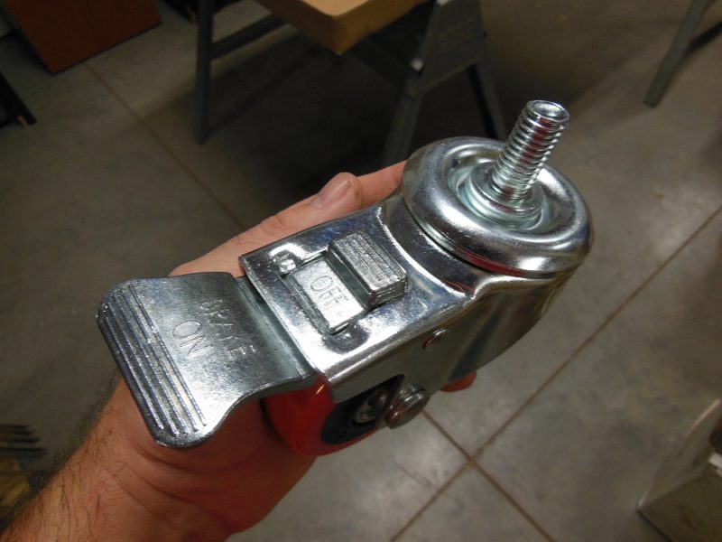 Locking casters