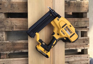 dewalt dcn680