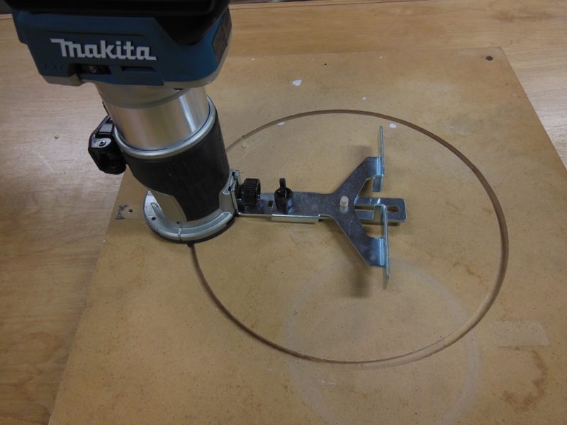 Makita XTR01Z circle cutting
