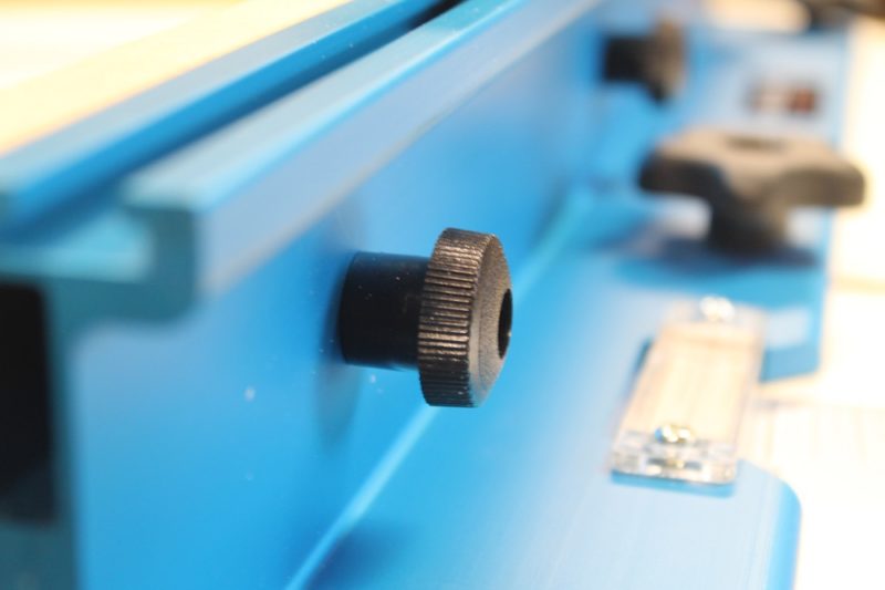 Adjustment knobs
