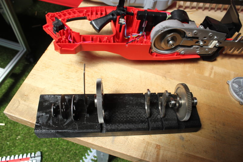 Milwaukee M18 Hedge Trimmer Giving You One Less Cord To Cut Home