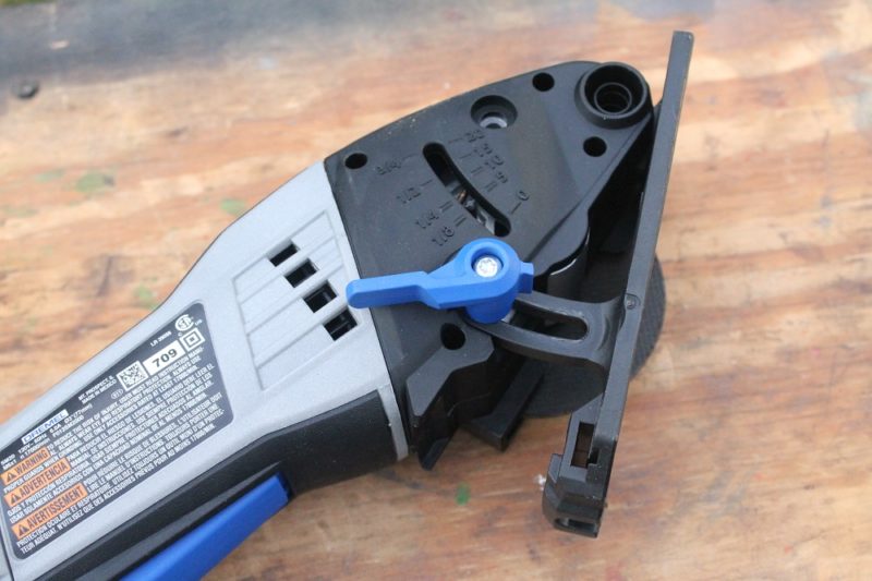 Plunge base with adjustable depth