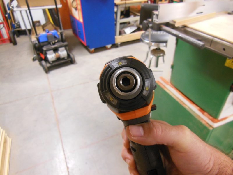 R86037 impact driver