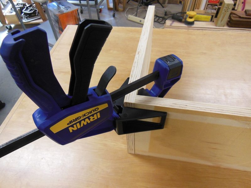 Clamping the corner