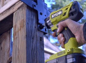 Review Ryobi impact driver P238 in action