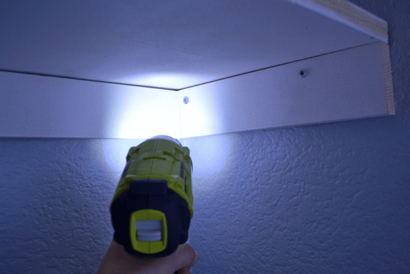 Review Ryobi impact driver P238 tri beam LED light