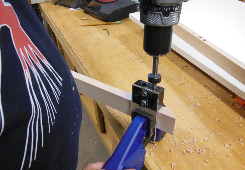Drilling rails for dowels