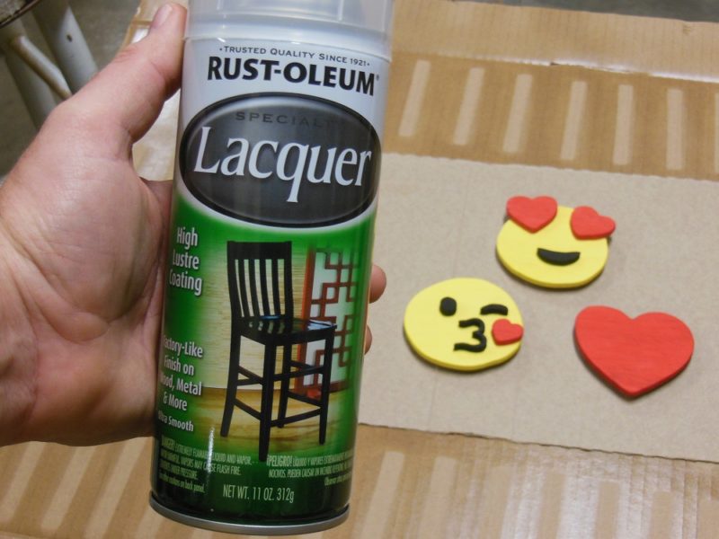 Spray lacquer