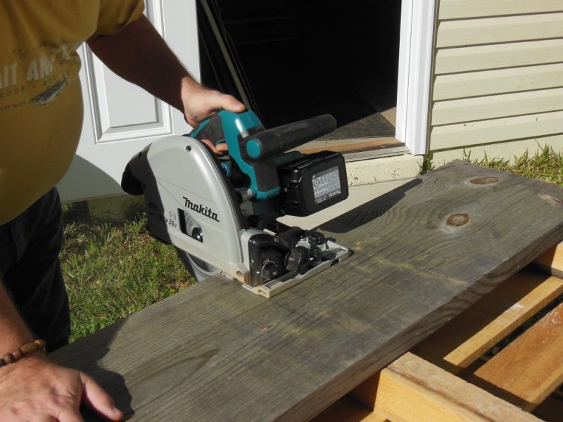 As a "regular" circular saw.