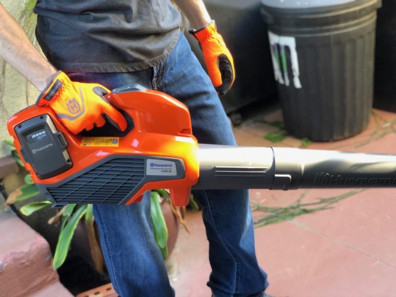 husqvarna cordless blower