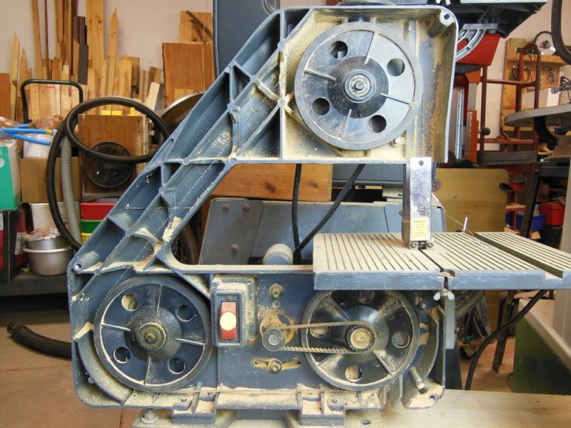 3 wheeled bandsaw